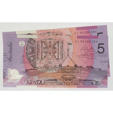 AUSTRALIA 1995 . FIVE 5 DOLLAR BANKNOTES . EVANS/FRASSER . CONSECUTIVE PAIR